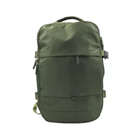Mochila para viaje verde con múltiples compartimentos